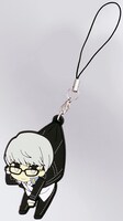 「ペルソナ4 ザ・ゴールデン」の「主人公つままれストラップ」。(c)ATLUS (c)SEGA All rights reserved.