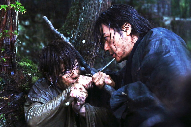 福山は激しいアクションシーンにも挑戦した。 (c)和月伸宏／集英社 (c)2014「るろうに剣心 京都大火／伝説の最期」製作委員会