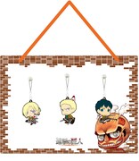 キャンペーンでプレゼントされる「ラバーストラップ掛けホワイトボード＆オリジナル ちみキャララバーストラップ アニ・ライナー・ベルトルトセット」。 (c)諫山創・講談社／「進撃の巨人」製作委員会