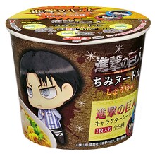 ちみヌードル しょうゆ味（162円） (c)諫山創・講談社／「進撃の巨人」製作委員会