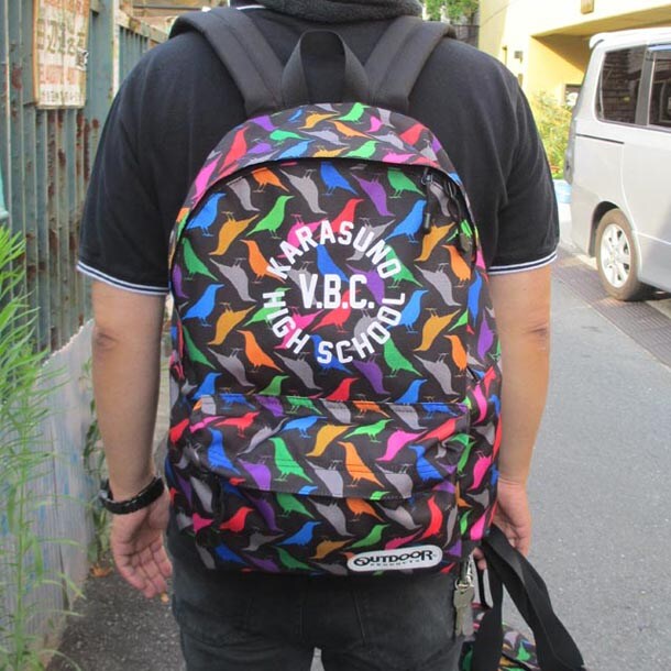 「ハイキュー!!」×「OUTDOOR PRODUCTS」デイパック、ミニボストンの使用イメージ。(c)古舘春一／集英社・「ハイキュー!!」製作委員会・MBS