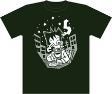yonpoより発売された、山川直人Tシャツ。