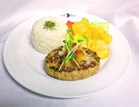 キュアメイドカフェの「仮契約プレート」。(c)TanakaStrike