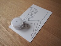 ベニトアイトの宝石とイラストカード。