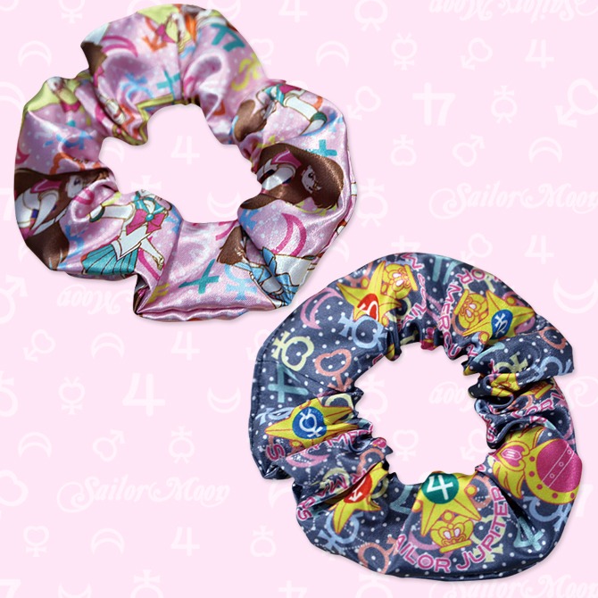 シュシュ(C)Naoko Takeuchi(C)武内直子・PNP／ミュージカル「美少女戦士セーラームーン」製作委員会2014(C)武内直子・PNP・講談社・東映アニメーション(C)武内直子・PNP・東映アニメーション