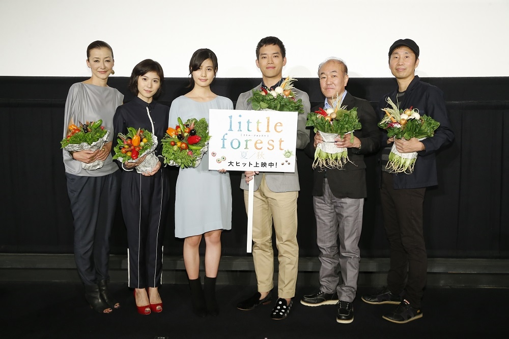 （左から）桐島かれん、松岡茉優、橋本愛、三浦貴大、温水洋一、森淳一監督。