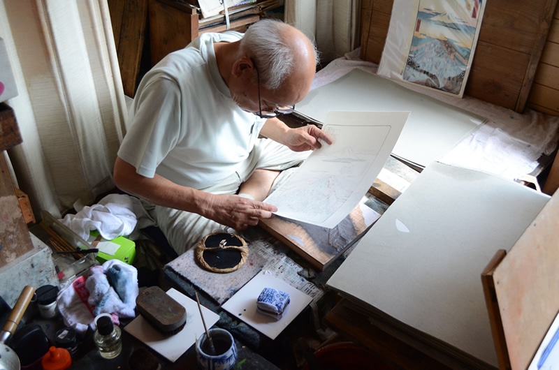 「ドラえもん 浮世絵木版画」制作の様子。