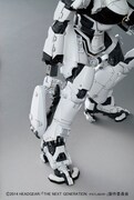 プラモデル「1/48 98式AVイングラム」脚部は開閉し、リボルバーカノンが収納できる。(c)2014 HEADGEAR/「THE NEXT GENERATION -PATLABOR-」製作委員会