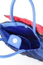 「江戸川コナンモデルハンドバッグ」(c)青山剛昌/小学館・読売テレビ・TMS 1996