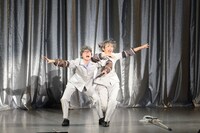 「AKB49～恋愛禁止条例～」ゲネプロの様子。 (c)元麻布ファクトリー・宮島礼史／講談社 (c)AKS