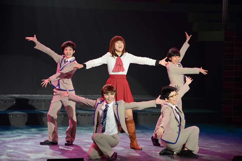 「AKB49～恋愛禁止条例～」ゲネプロの様子。 (c)元麻布ファクトリー・宮島礼史／講談社 (c)AKS