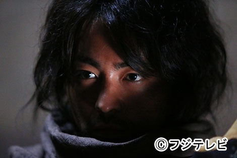 後に豊臣秀吉となる伝次郎役を演じる山田孝之。
