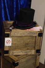 「黒執事 Book of Circus 追憶の箱庭 - Garden of Recollection - 展」の展示。 (c)枢やな/スクウェアエニックス・黒執事Project・MBS