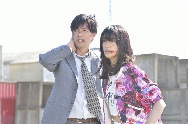 ドラマ「今日からヒットマン」の場面写真。(c)2014 BeeTV