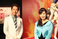 谷原章介（左）と池田理代子。