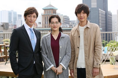 （左から）朝尾侑役の玉木宏、青石花笑役の綾瀬はるか、田之倉悠斗役の福士蒼汰。(c)日本テレビ