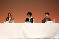 「暁のヨナ」のキャスト陣。（左から）ヨナ役の斎藤千和、ハク役の前野智昭、スウォン役の小林裕介。