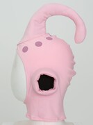 マスク。頭部の穴はプリントで再現された。(c)バードスタジオ/集英社・フジテレビ・東映アニメーション