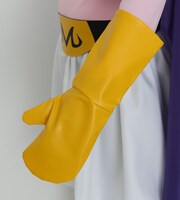 手袋 (c)バードスタジオ/集英社・フジテレビ・東映アニメーション