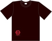 11月1日に発売される「3周年Tシャツ（黒）」。(c)カラー