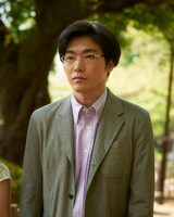 柄本佑演じる正樹。