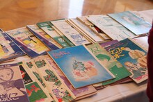 来場者には、海野つなみ作品の刷り出しが1人1部ずつプレゼントされた。