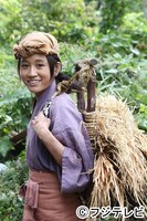 村娘・お春を演じる前田敦子。 (c)フジテレビ