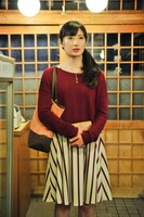 村崎ワカコ役を演じる武田梨奈。(c)2015「ワカコ酒」製作委員会