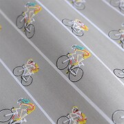 グッズの柄のアップ。 (c)渡辺航(週刊少年チャンピオン)／弱虫ペダルGR製作委員会