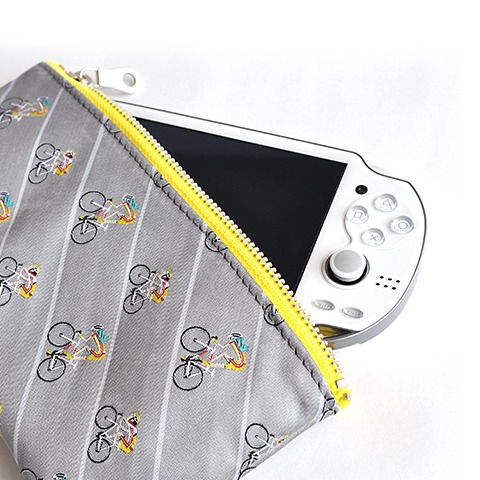 小野田＆巻島のペンケース (c)渡辺航(週刊少年チャンピオン)／弱虫ペダルGR製作委員会