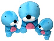 「ぼのぼのぬいぐるみ」を並べた様子。左からLL、XL、Lサイズ。(c)いがらしみきお／竹書房