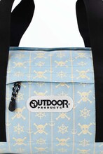 「ONE PIECE総柄ドラムボストンバッグ」(c)尾田栄一郎／集英社・フジテレビ・東映アニメーション