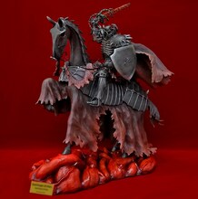 「Skull Knight 2014Ver. 限定II」（C）三浦建太郎(スタジオ我画)/白泉社