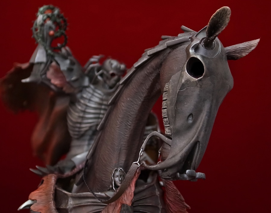 「Skull Knight 2014Ver. 限定II」（C）三浦建太郎(スタジオ我画)/白泉社