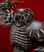 「Skull Knight 2014Ver. 限定II」（C）三浦建太郎(スタジオ我画)/白泉社