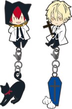 「ブラッディ＋メアリー」のピンズチャーム2個セット。(c)2014 サマミヤアカザ 発行：株式会社KADOKAWA 角川書店