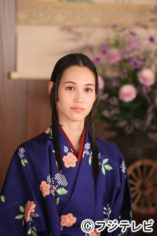 ドラマ「信長協奏曲」で市を演じる水原希子。 (c)フジテレビ