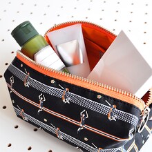 「日向＆影山のスクエアポーチ」(c)古舘春一／集英社・「ハイキュー!!」製作委員会・MBS