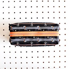 「日向＆影山のスクエアポーチ」(c)古舘春一／集英社・「ハイキュー!!」製作委員会・MBS