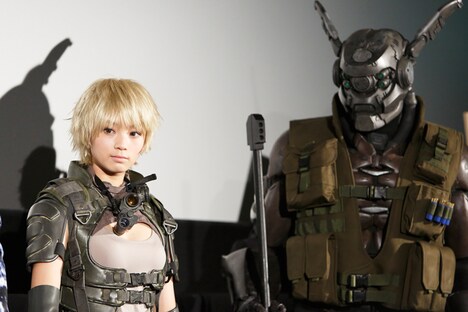 デュナンに扮装したゆらと、ブリアレオス。