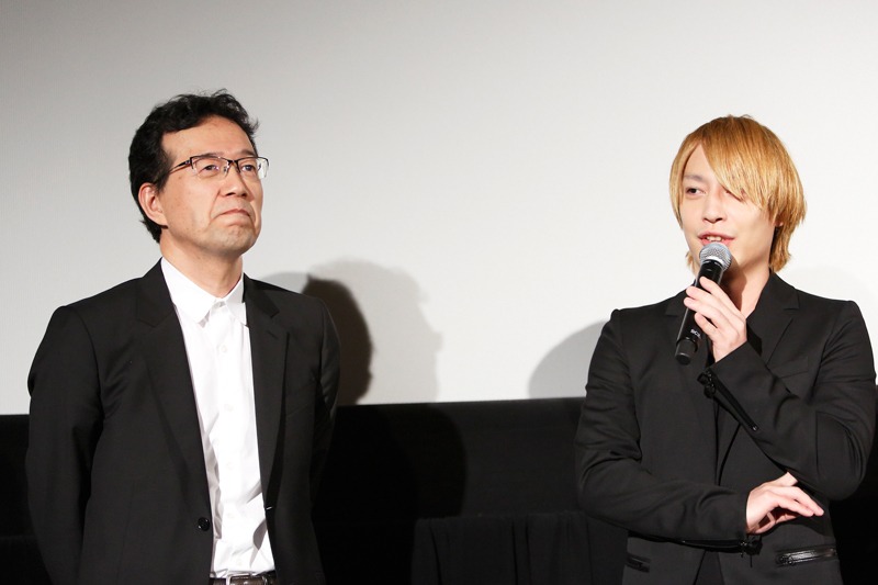 舞台挨拶に登壇した荒牧伸志監督と中田ヤスタカ（CAPSULE）。