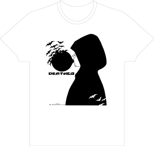 「DEATHCO Tシャツ」はホワイトボディにブラックラメのプリント。