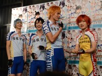 関西弁で息の合った掛け合いを見せる、滝川と鳥越。