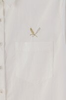 「シャツワンピース 槙島聖護イメージモデル」(c)サイコパス製作委員会