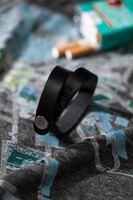 「本革ブレスレット  狡噛慎也モデル」(c)サイコパス製作委員会