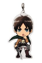 L賞：アクリルプレートチャームの1種。(c)諫山創・講談社/「進撃の巨人」製作委員会