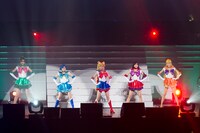 ミュージカル「美少女戦士セーラームーン」のステージ。（撮影：設楽光徳）(c)武内直子・PNP／ミュージカル「美少女戦士セーラームーン」製作委員会2014