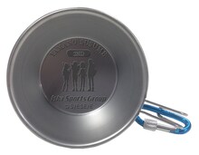 シェラカップ。底にはキャラクターのシルエットが型押しされている。(c)S/ESE/E