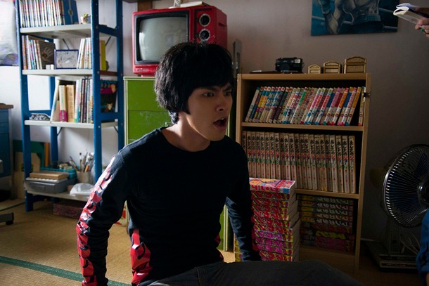 ドラマ「アオイホノオ」の1シーン。(c)島本和彦・小学館/「アオイホノオ」製作委員会 原作／島本和彦「アオイホノオ」（小学館「ゲッサン」連載中）