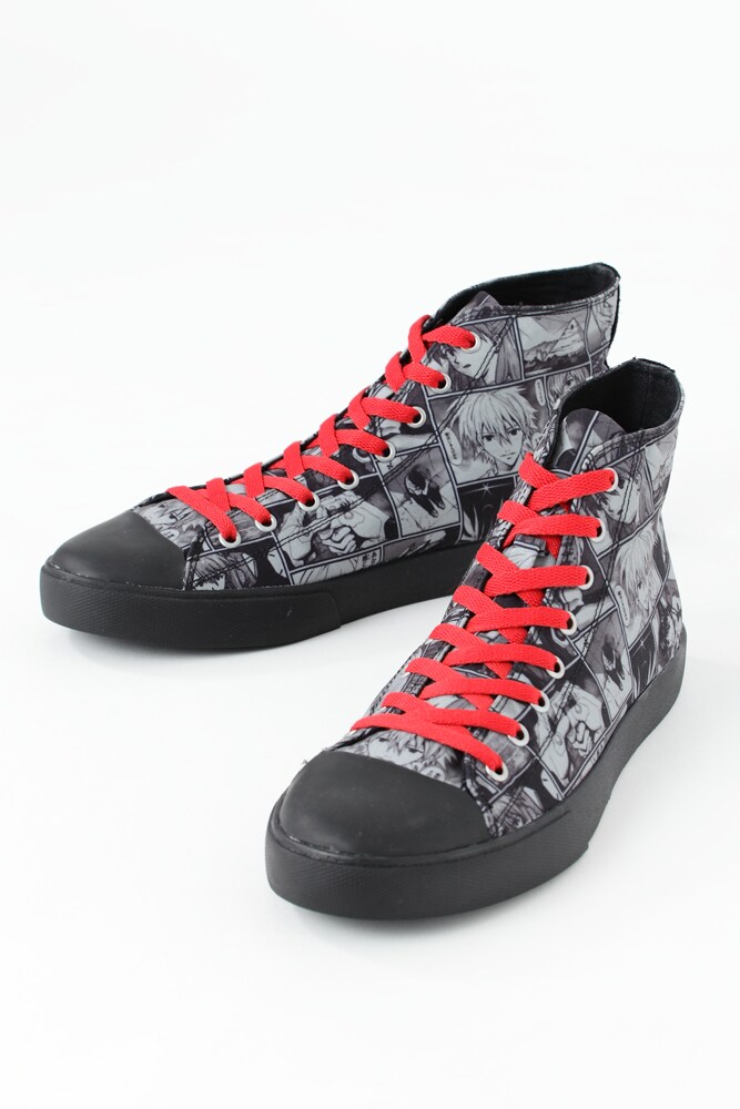 貞本「エヴァ」完結記念、マンガコラージュの総柄スニーカー発売